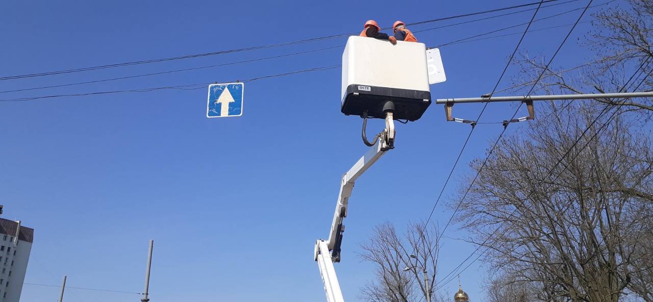 Відремонтували майже півтора десятки світлофорів             у Харкові комунальники